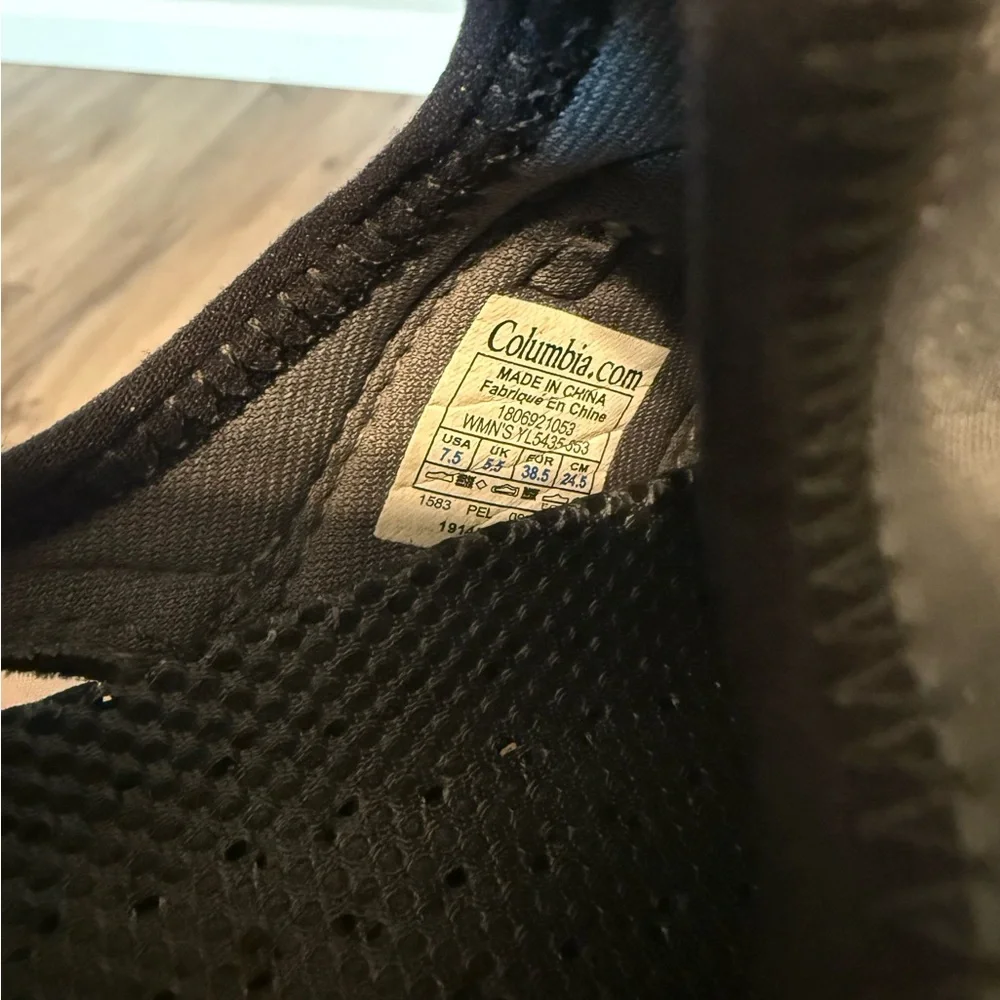 Columbia Water Shoes - Picture 3 of 3